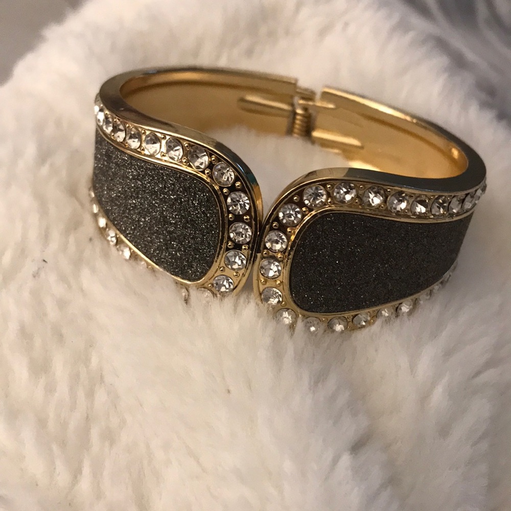 Bracelet with beautiful detailing